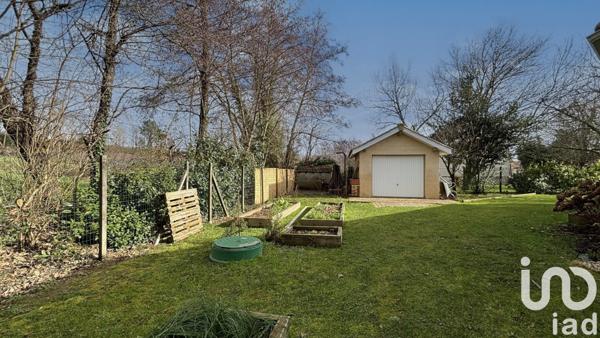 Maison 6 pièces de 163 m² à Bourg (33710)