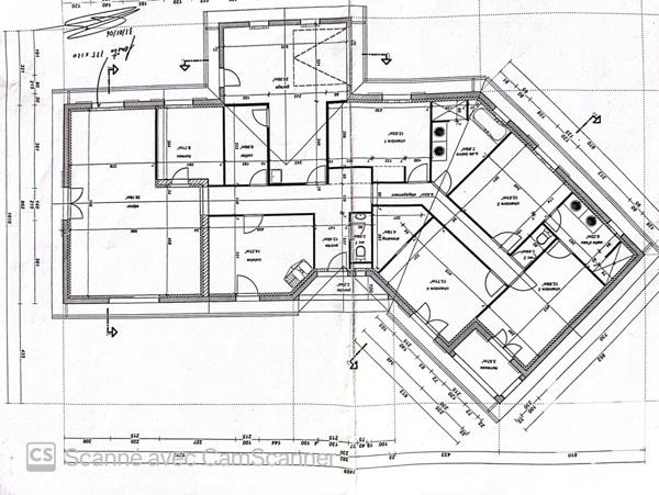 Maison 6 pièces de 163 m² à Bourg (33710)