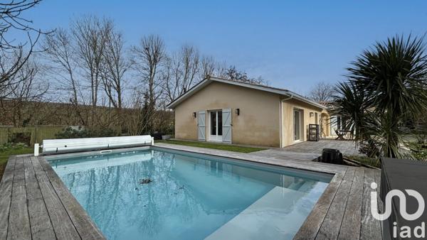 Maison 6 pièces de 163 m² à Bourg (33710)