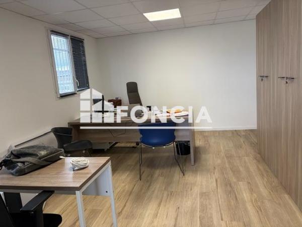 Location Local commercial 1 pièce - Saint-étienne-de-saint-geoirs 38590