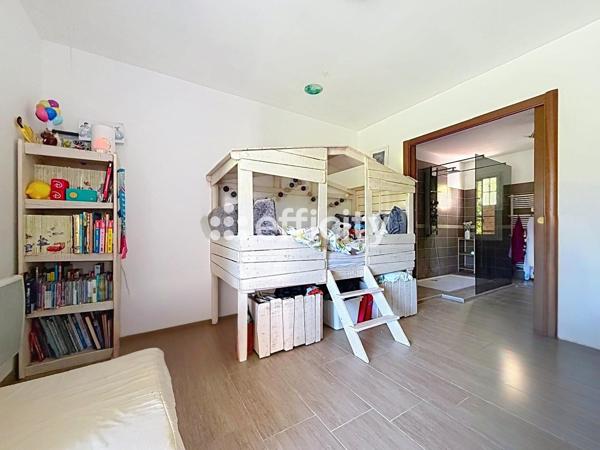 Maison
         6 pièces
        - 255 m² Bien prestige 1 490 000 € *