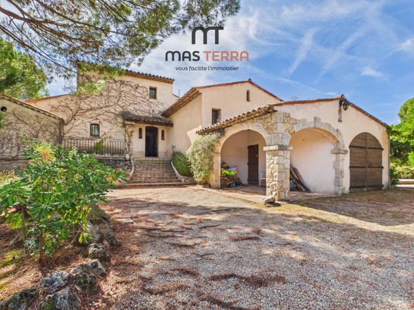 Maison
         5 pièces
        - 147 m² Bien prestige 730 000 €*