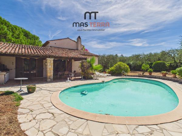Maison
         5 pièces
        - 147 m² Bien prestige 730 000 €*