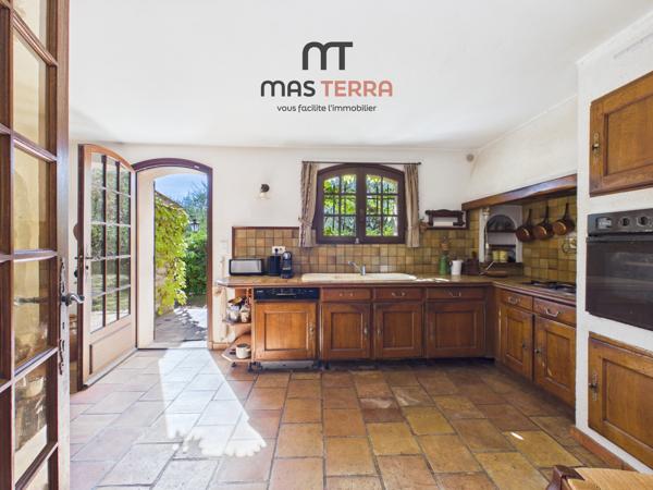 Maison
         5 pièces
        - 147 m² Bien prestige 730 000 €*