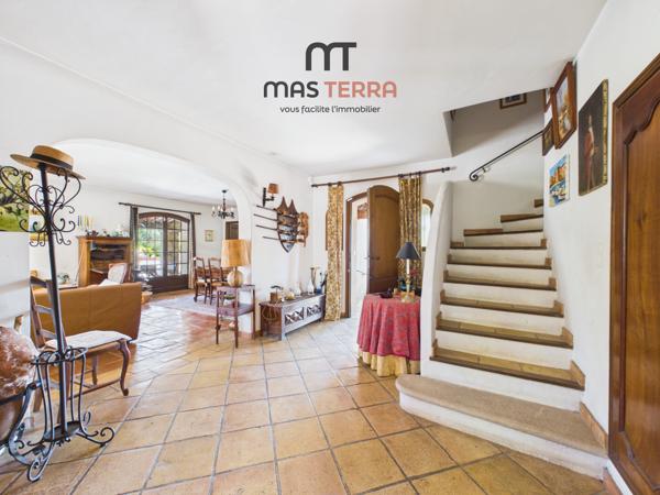 Maison
         5 pièces
        - 147 m² Bien prestige 730 000 €*