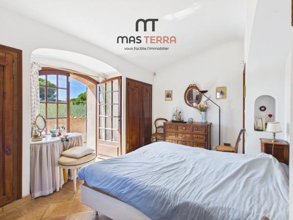 Maison
         5 pièces
        - 147 m² Bien prestige 730 000 €*