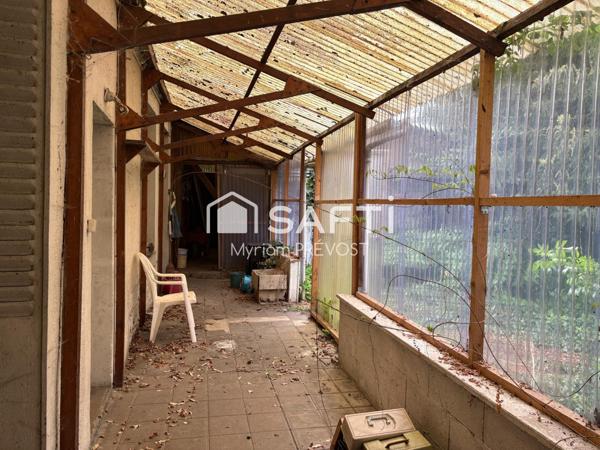 Ancienne maison de ville .