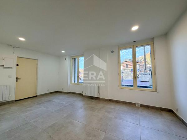 EXCLUSIVITÉ - Studio rénové 26 m² - Résidence sécurisée - Proximité commerces et transports
