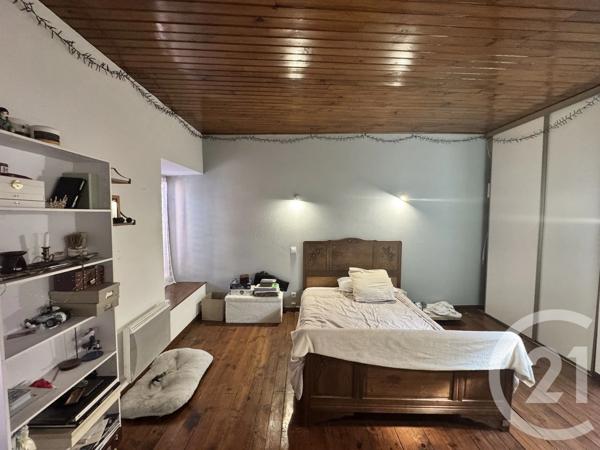 Immeuble à vendre  120 m 2   LAVELANET  - 09