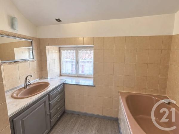 Immeuble à vendre  120 m 2   LAVELANET  - 09