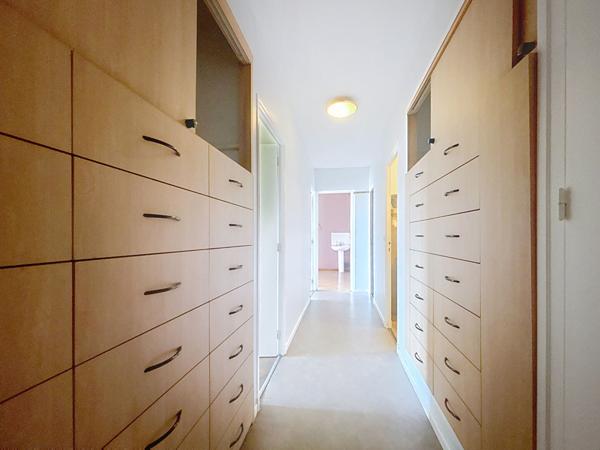 ROND POINT DU PRADO 5 pièce(s) Double destination Professionnelle Habitation 105m² parking