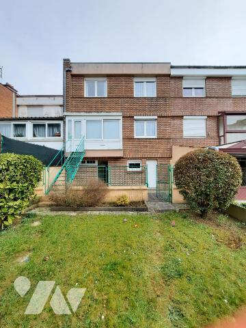 MAISON DE LOTISSEMENT