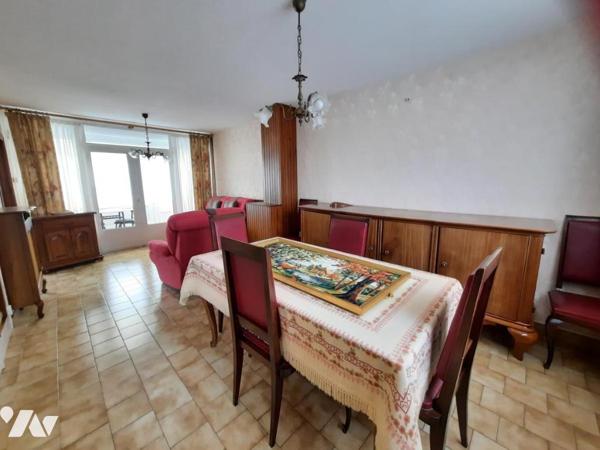 MAISON DE LOTISSEMENT