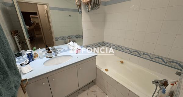 Location Appartement 2 pièces 73.89 m² - Lyon 69001