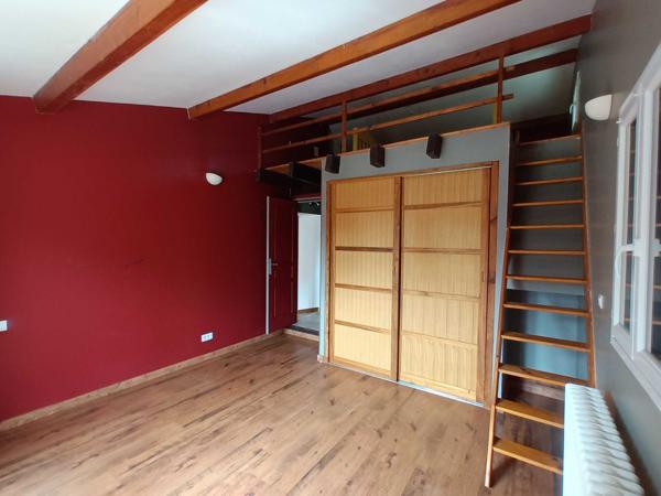 2 MAISONS CHARENTAISES - GRANGE - 2 HECTARES -