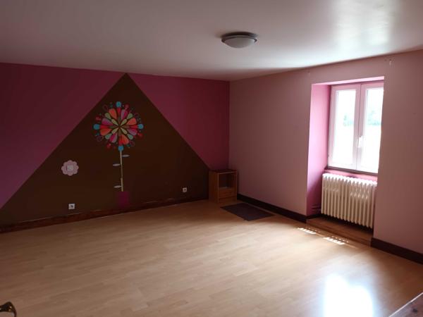 2 MAISONS CHARENTAISES - GRANGE - 2 HECTARES -