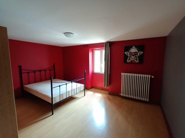 2 MAISONS CHARENTAISES - GRANGE - 2 HECTARES -
