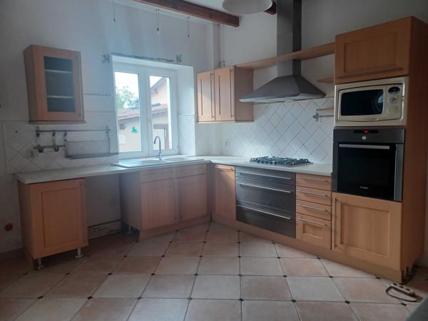 2 MAISONS CHARENTAISES - GRANGE - 2 HECTARES -