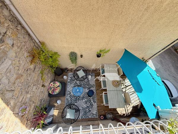 Millau (12100) Quartier gare // Maison de ville // 6 chambres // 2 terrasses // Stationnements privés