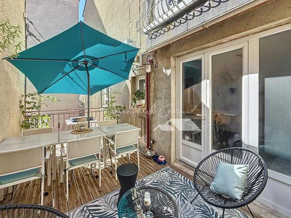 Millau (12100) Quartier gare // Maison de ville // 6 chambres // 2 terrasses // Stationnements privés