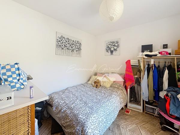 Millau (12100) Quartier gare // Maison de ville // 6 chambres // 2 terrasses // Stationnements privés