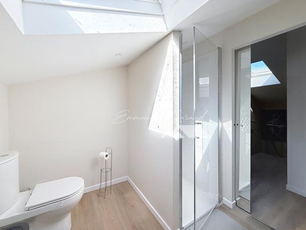 Millau (12100) Quartier gare // Maison de ville // 6 chambres // 2 terrasses // Stationnements privés