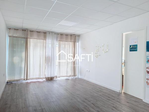 St Laurent du Pont, Local d'activités professionnelles de 90m² plein centre.