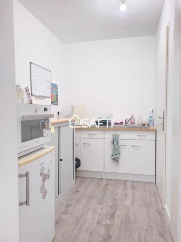 St Laurent du Pont, Local d'activités professionnelles de 90m² plein centre.