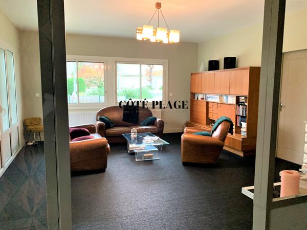 Royan (17200) Royan Maison année 60 rénovée 3 chambres quartier La Métairie. Au prix de 598 000 € HAI