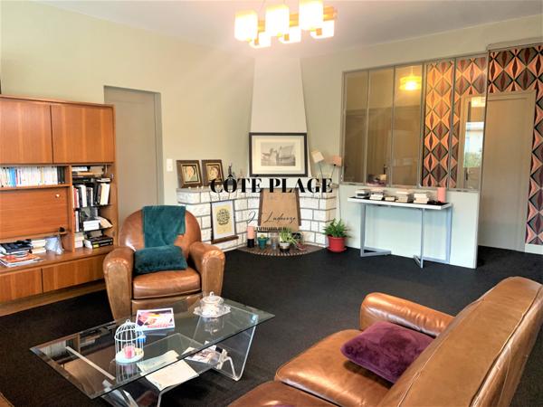 Royan (17200) Royan Maison année 60 rénovée 3 chambres quartier La Métairie. Au prix de 598 000 € HAI