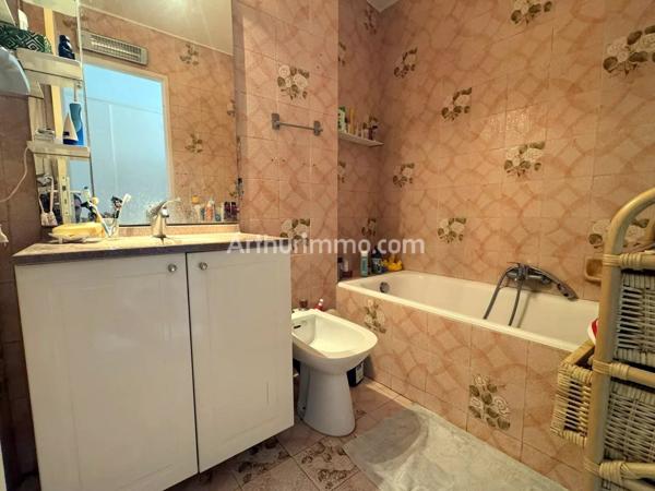Vente                                                      Appartement
                        
                     3 pièces                      69 m2                     à Sainte-Maxime