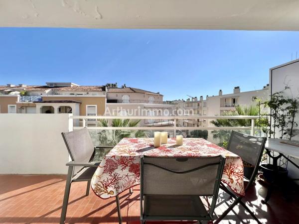 Vente                                                      Appartement
                        
                     3 pièces                      69 m2                     à Sainte-Maxime