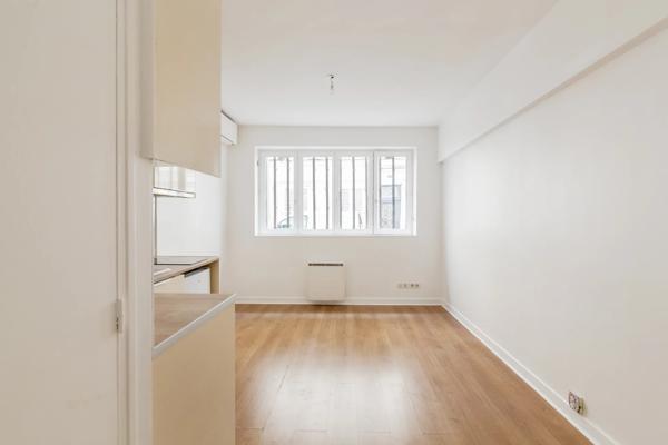 Appartement Paris 18 e - ABBESSES / BERTHE