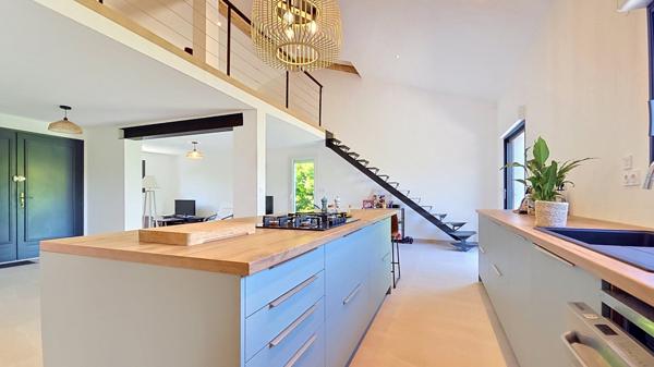 Maison individuelle avec jardin rénovée avec soin