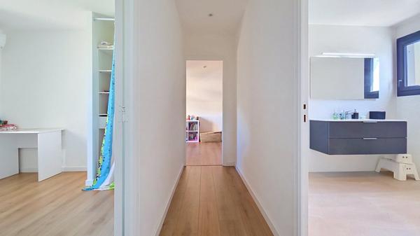 Maison individuelle avec jardin rénovée avec soin