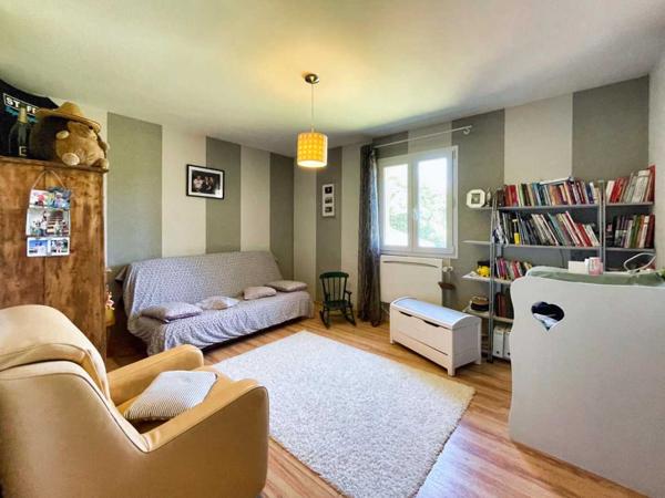 Maison contemporaine - Sarlat-la-caneda Sur les hauteurs de CARSAC maison d'habitation et gite tous deux en parfait état - magnifique terrain 4 254m2 avec source
