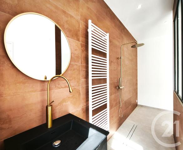 Appartement F3 à vendre  3 pièces - 106,94 m2 ROANNE - 42