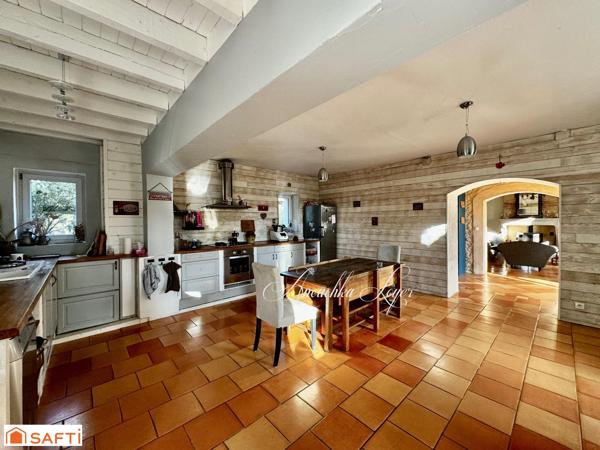 MAISON 4 CHAMBRES -  GARAGE - PISCINE