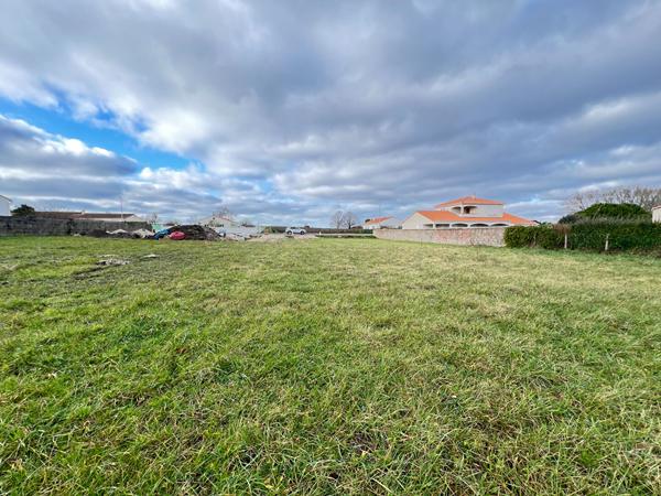 Terrain Arvert 618 m2 | LA TREMBLADE IMMO