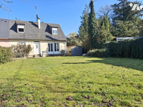 Couëron Centre, maison à rénover de 1971 de 92 m2 comprenant 4 chambres sur 675 m2 de terrain