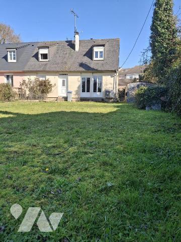 Couëron Centre, maison à rénover de 1971 de 92 m2 comprenant 4 chambres sur 675 m2 de terrain