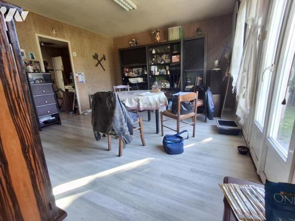 Couëron Centre, maison à rénover de 1971 de 92 m2 comprenant 4 chambres sur 675 m2 de terrain