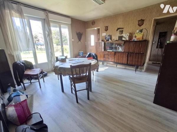 Couëron Centre, maison à rénover de 1971 de 92 m2 comprenant 4 chambres sur 675 m2 de terrain