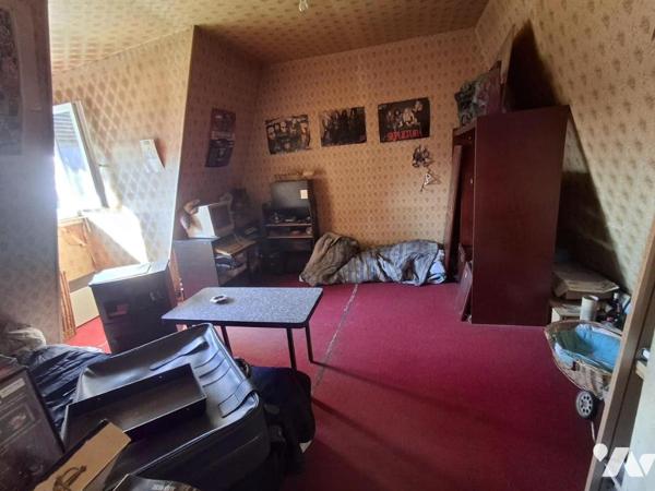 Couëron Centre, maison à rénover de 1971 de 92 m2 comprenant 4 chambres sur 675 m2 de terrain