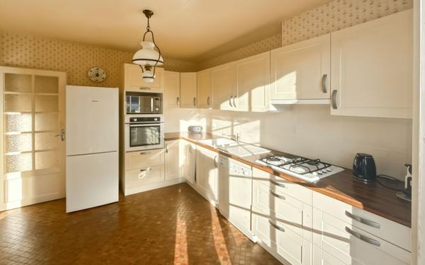 Maison à vendre    4 pièces • 133 m2 Olivet