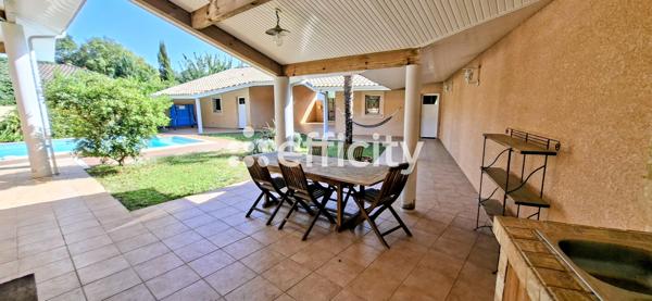 Maison
         6 pièces
        - 130 m² Bien prestige