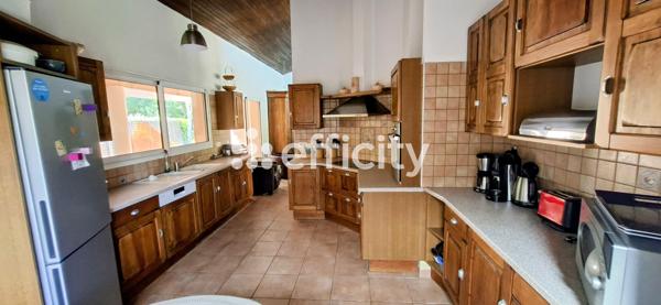 Maison
         6 pièces
        - 130 m² Bien prestige