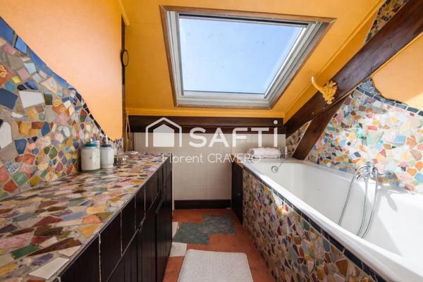 84 m² au sol, dernier étage, calme absolu