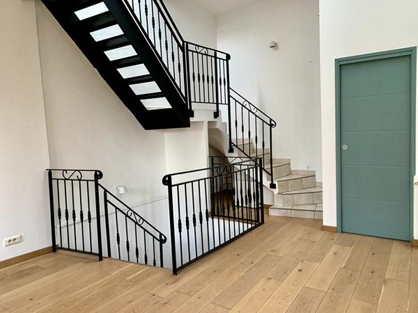 Maison à louer à Marseille - 13007 Quartier VAUBAN