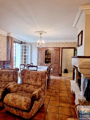 MAISON D'HABITATION de 100 m² - 3 chambres -